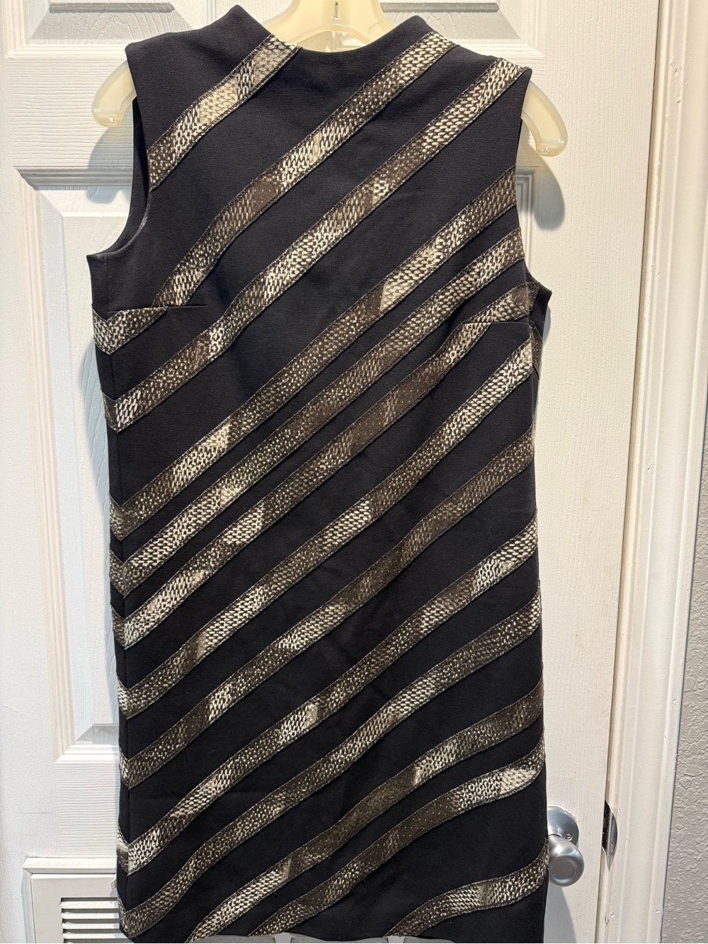 Worth New York Black Snakeskin Print Diagonal Stripe Sheath Dress Size 4
